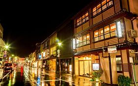 城崎温泉　料理旅館　よしはる  2*